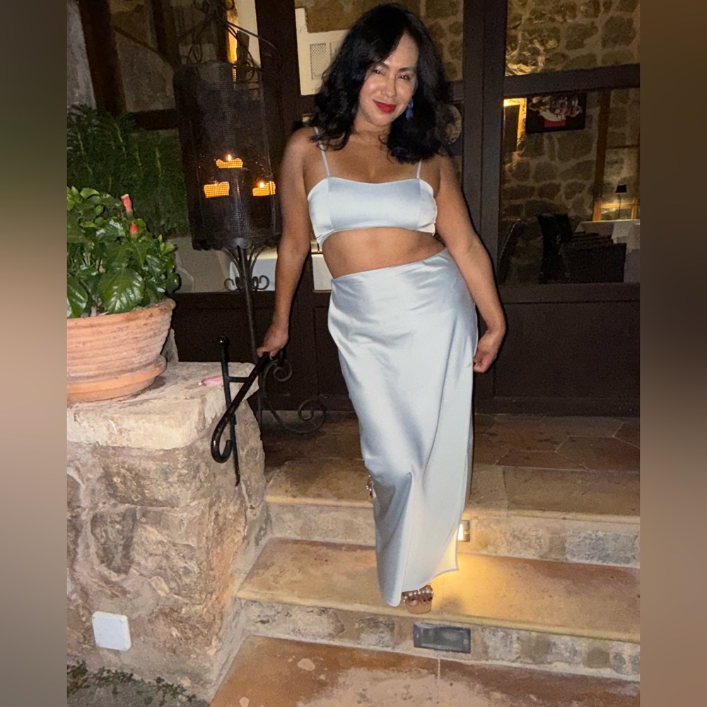 Beautiful House of Harlow 2 piece sail dress